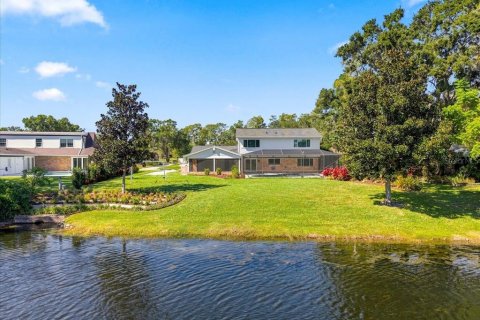 Villa ou maison à vendre à Tampa, Floride: 5 chambres, 231.7 m2 № 2431057 - photo 5