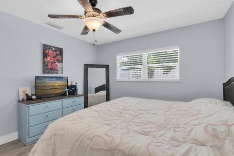 Condo in Saint Pete Beach, Florida, 2 bedrooms  № 2378043 - photo 15