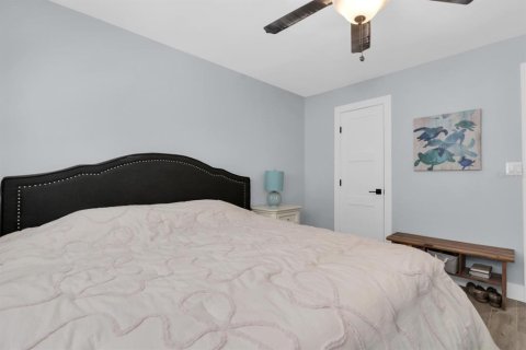 Condo in Saint Pete Beach, Florida, 2 bedrooms  № 2378043 - photo 16