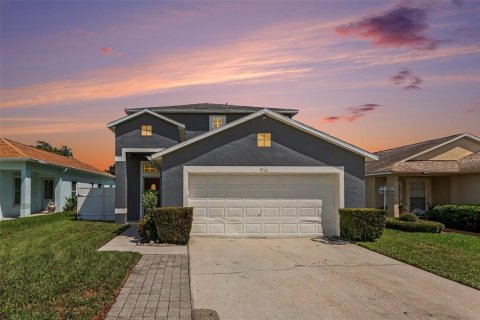 House in Temple Terrace, Florida 4 bedrooms, 175.49 sq.m. № 2349195
