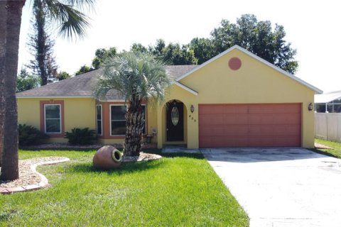 House in Davenport, Florida 3 bedrooms, 113.99 sq.m. № 2298395