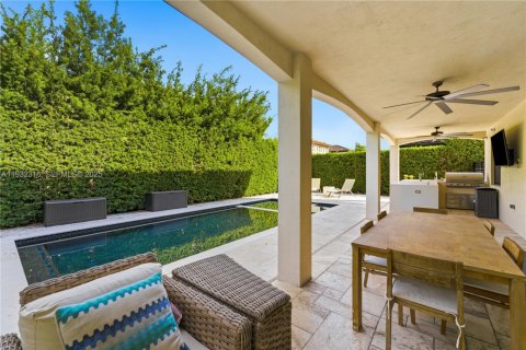 Villa ou maison à vendre à Miami, Floride: 5 chambres, 299.42 m2 № 1990884 - photo 27