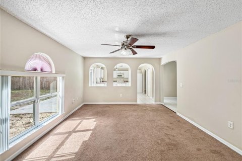 Villa ou maison à louer à Sanford, Floride: 4 chambres, 199 m2 № 2116065 - photo 8
