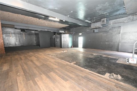 Immobilier commercial à vendre à Orlando, Floride: 396.97 m2 № 1901072 - photo 6