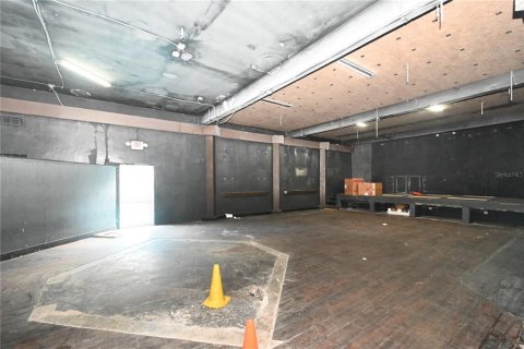 Immobilier commercial à vendre à Orlando, Floride: 396.97 m2 № 1901072 - photo 26