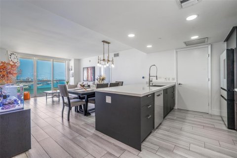 Copropriété à vendre à Miami, Floride: 2 chambres, 122.82 m2 № 1957570 - photo 11