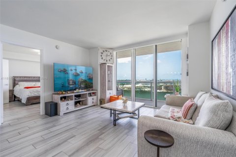 Copropriété à vendre à Miami, Floride: 2 chambres, 122.82 m2 № 1957570 - photo 9
