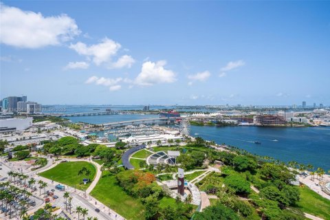 Copropriété à vendre à Miami, Floride: 2 chambres, 122.82 m2 № 1957570 - photo 23