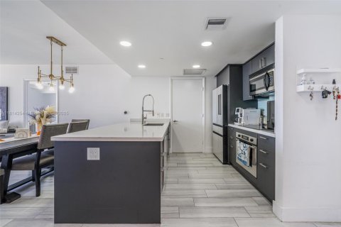 Copropriété à vendre à Miami, Floride: 2 chambres, 122.82 m2 № 1957570 - photo 10