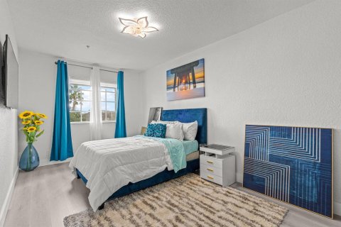 Townhouse in Lauderhill, Florida 3 bedrooms, 190.45 sq.m. № 2411349 - photo 21
