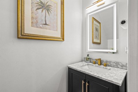 Townhouse in Lauderhill, Florida 3 bedrooms, 190.45 sq.m. № 2411349 - photo 15