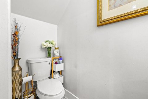 Townhouse in Lauderhill, Florida 3 bedrooms, 190.45 sq.m. № 2411349 - photo 25