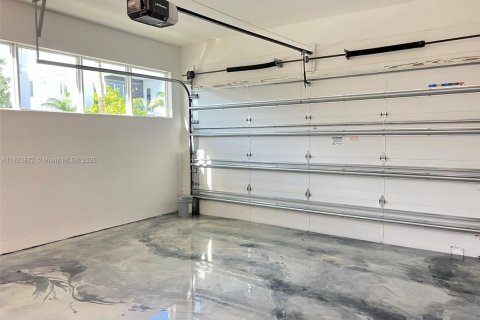 Villa ou maison à vendre à Doral, Floride: 5 chambres, 342.81 m2 № 2059933 - photo 16