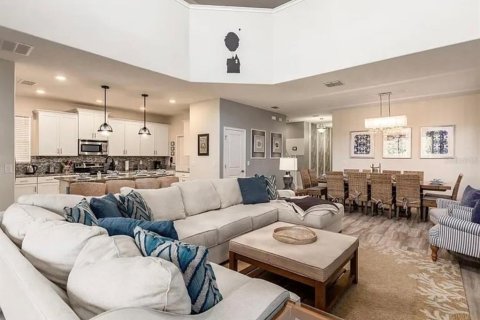 Villa ou maison à louer à Davenport, Floride: 5 chambres, 289.48 m2 № 2432686 - photo 2