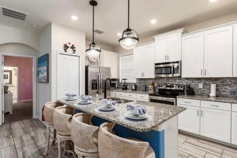 Villa ou maison à louer à Davenport, Floride: 5 chambres, 289.48 m2 № 2432686 - photo 3