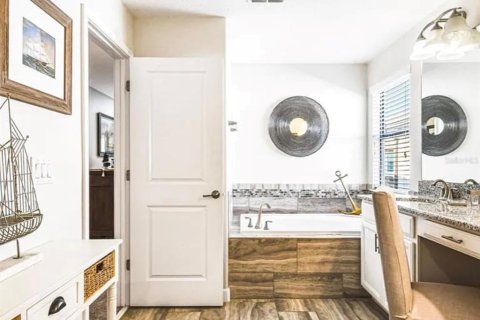 Villa ou maison à louer à Davenport, Floride: 5 chambres, 289.48 m2 № 2432686 - photo 30