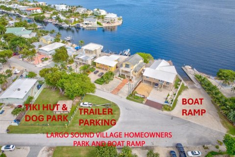 Casa en venta en Key Largo, Florida, 4 dormitorios, 212.1 m2 № 2000376 - foto 2