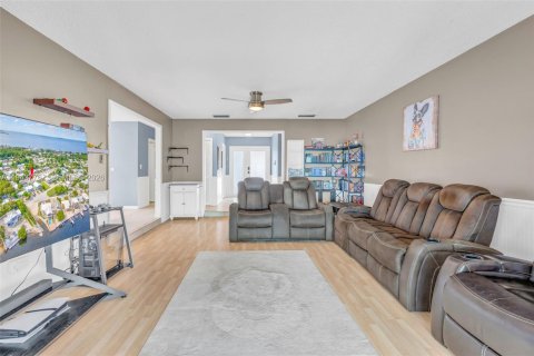 Casa en venta en Key Largo, Florida, 4 dormitorios, 212.1 m2 № 2000376 - foto 12