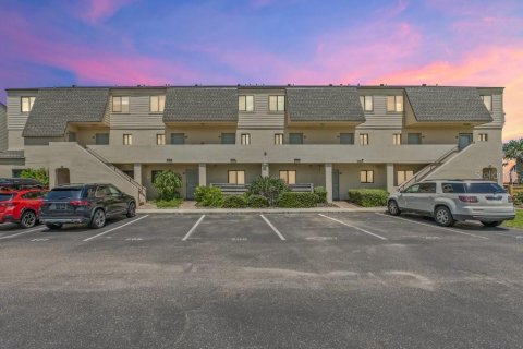 Condo in Saint Augustine, Florida, 2 bedrooms  № 1879194 - photo 1