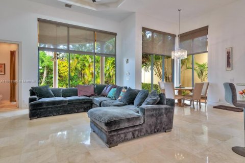 Villa ou maison à louer à Boca Raton, Floride: 5 chambres, 413.23 m2 № 1977475 - photo 12