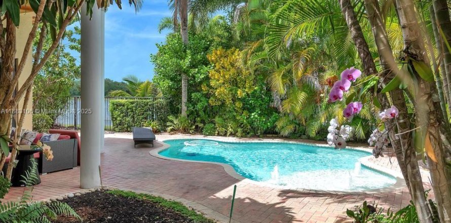 Villa ou maison à Boca Raton, Floride 5 chambres, 413.23 m2 № 1977475