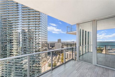 Condo in Miami, Florida, 3 bedrooms  № 1974644 - photo 15