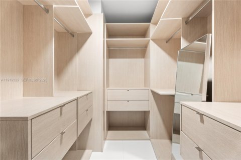 Condo in Miami, Florida, 3 bedrooms  № 1974644 - photo 14