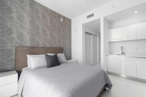 Condo in Miami, Florida, 3 bedrooms  № 1974644 - photo 18