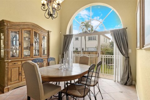 Villa ou maison à vendre à Doral, Floride: 4 chambres, 227.8 m2 № 2033587 - photo 6