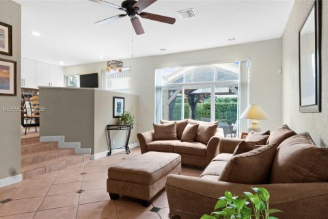 Villa ou maison à vendre à Doral, Floride: 4 chambres, 227.8 m2 № 2033587 - photo 9