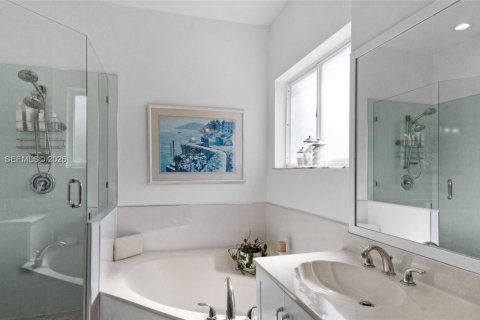 Villa ou maison à vendre à Doral, Floride: 4 chambres, 227.8 m2 № 2033587 - photo 11