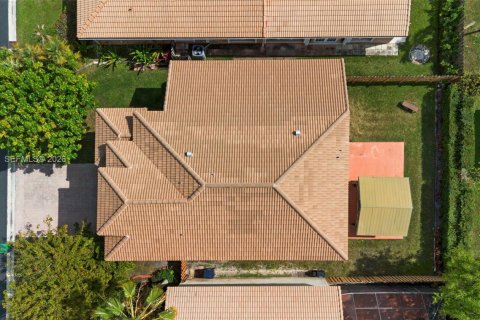 Villa ou maison à vendre à Doral, Floride: 4 chambres, 227.8 m2 № 2033587 - photo 13