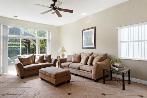 Villa ou maison à vendre à Doral, Floride: 4 chambres, 227.8 m2 № 2033587 - photo 7