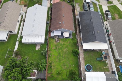 House in Orlando, Florida 3 bedrooms, 105.91 sq.m. № 2421985 - photo 30