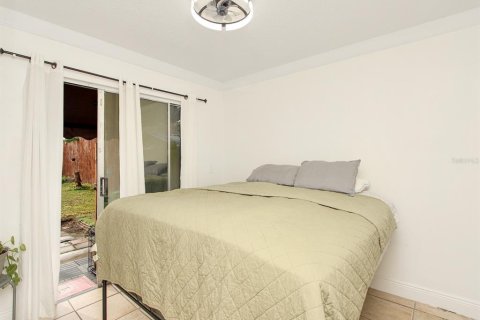 House in Orlando, Florida 3 bedrooms, 105.91 sq.m. № 2421985 - photo 13