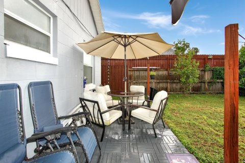 House in Orlando, Florida 3 bedrooms, 105.91 sq.m. № 2421985 - photo 22