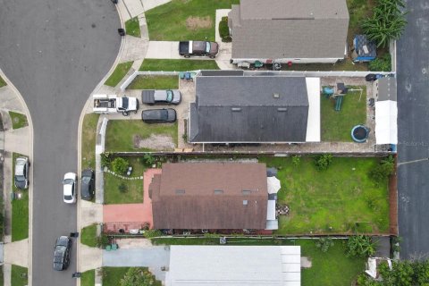 House in Orlando, Florida 3 bedrooms, 105.91 sq.m. № 2421985 - photo 28