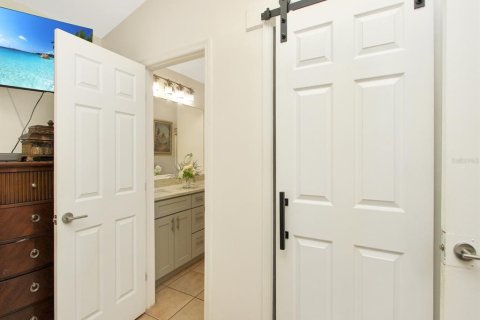 House in Orlando, Florida 3 bedrooms, 105.91 sq.m. № 2421985 - photo 16