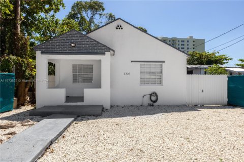 Villa ou maison à vendre à Miami, Floride: 2 chambres, 109.44 m2 № 2023135 - photo 4