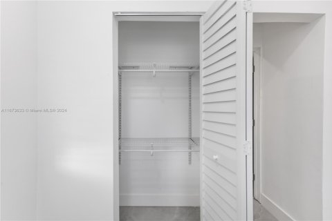 Villa ou maison à vendre à Miami, Floride: 2 chambres, 109.44 m2 № 2023135 - photo 14