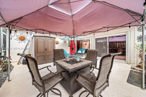 Townhouse in Palm Beach Gardens, Florida 3 bedrooms, 161.65 sq.m. № 2007355 - photo 26