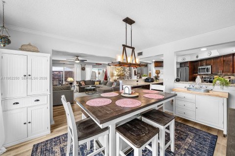 Townhouse in Palm Beach Gardens, Florida 3 bedrooms, 161.65 sq.m. № 2007355 - photo 9