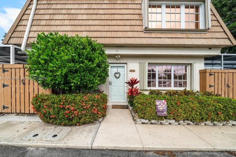 Townhouse in Palm Beach Gardens, Florida 3 bedrooms, 161.65 sq.m. № 2007355 - photo 24