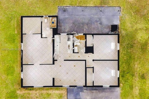 House in Miami, Florida 3 bedrooms, 110 sq.m. № 2246672 - photo 29