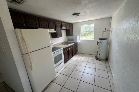 Immobilier commercial à vendre à Winter Haven, Floride: 8 chambres, 265.89 m2 № 1919743 - photo 8