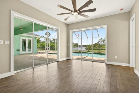 House in Port Charlotte, Florida 7 bedrooms, 428.93 sq.m. № 1819239 - photo 28