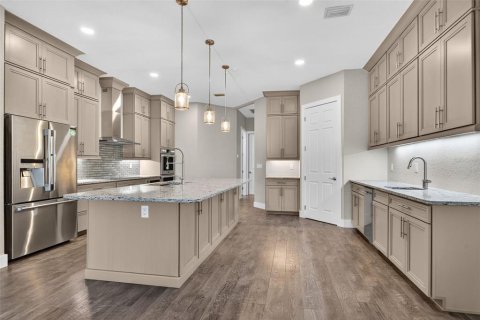 House in Port Charlotte, Florida 7 bedrooms, 428.93 sq.m. № 1819239 - photo 27