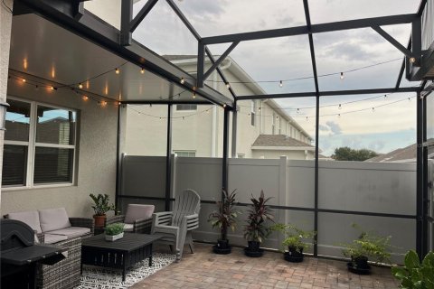 Townhouse in Winter Garden, Florida 3 bedrooms, 159.51 sq.m. № 2379493 - photo 18