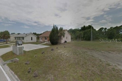 Terreno en venta en Rotonda, Florida № 2098497 - foto 5