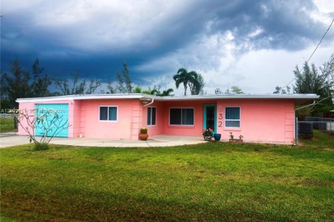 Villa ou maison à vendre à Punta Gorda, Floride: 3 chambres № 2170624 - photo 2